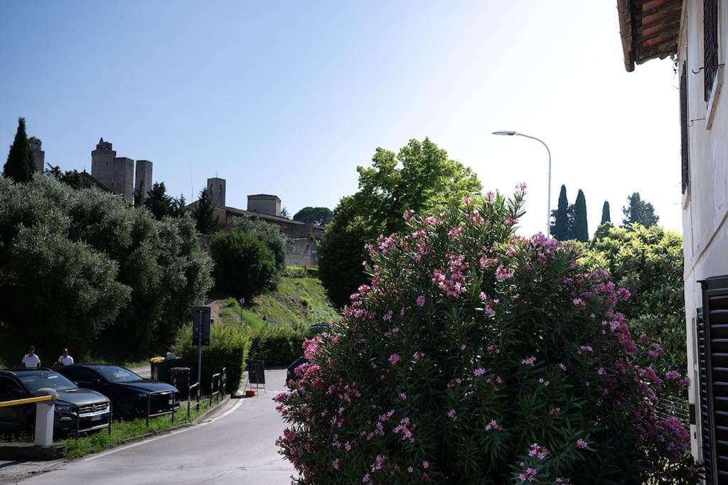 Un Passo Dalle Torri San Gimignano Esterno foto